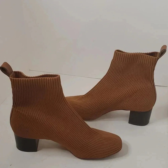 Everlane Glove Boot ReKnit Boots 8 - Picture 6 of 8